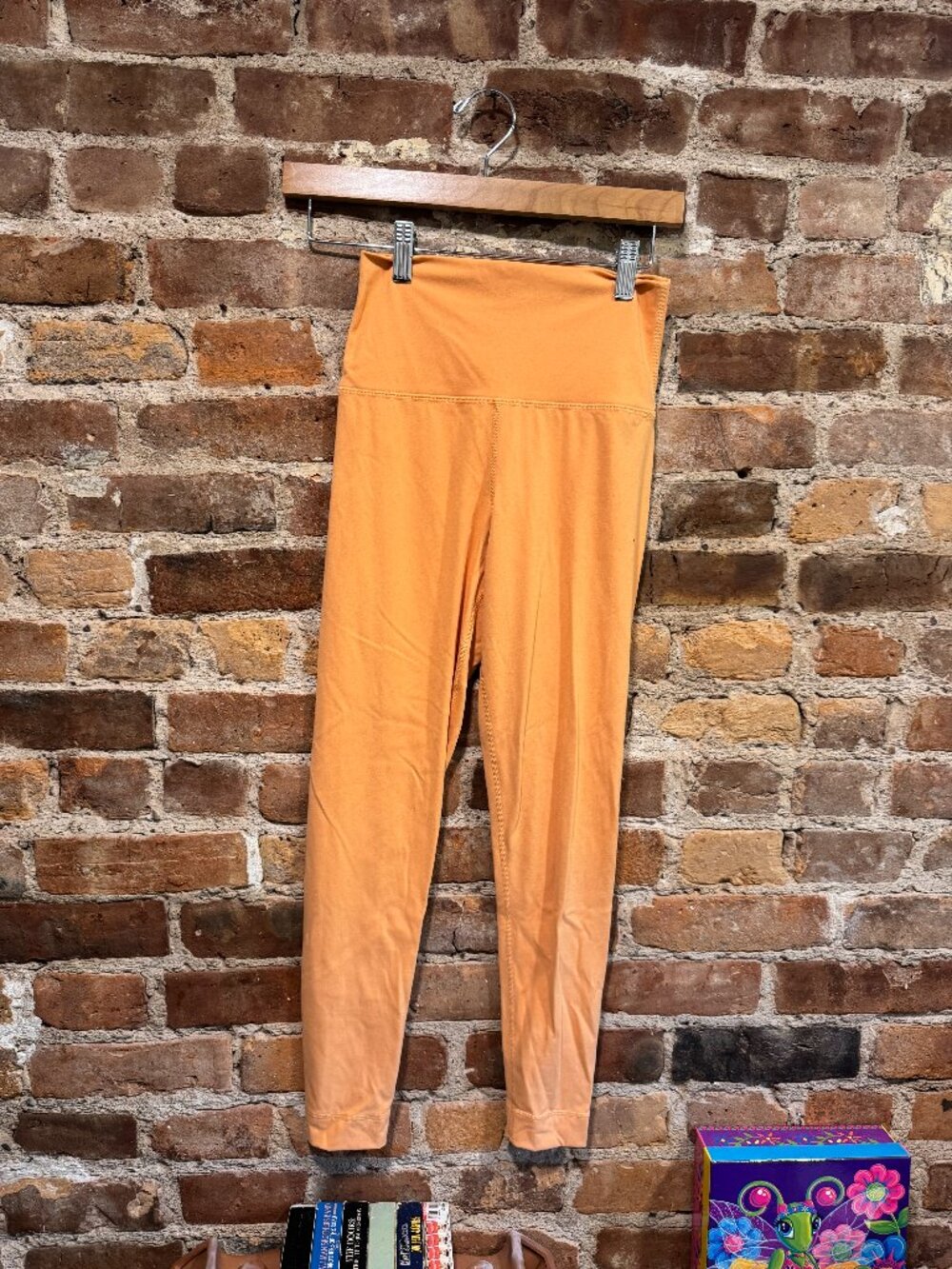 SET ACTIVE SPORTBODY CREAMSICLE LEGGINGS